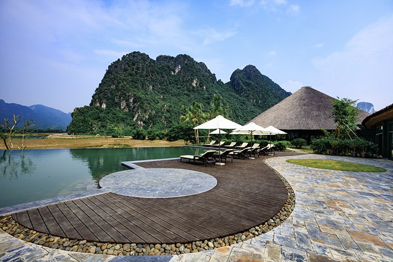 Resort có tắm khoáng nóng gần Hà Nội